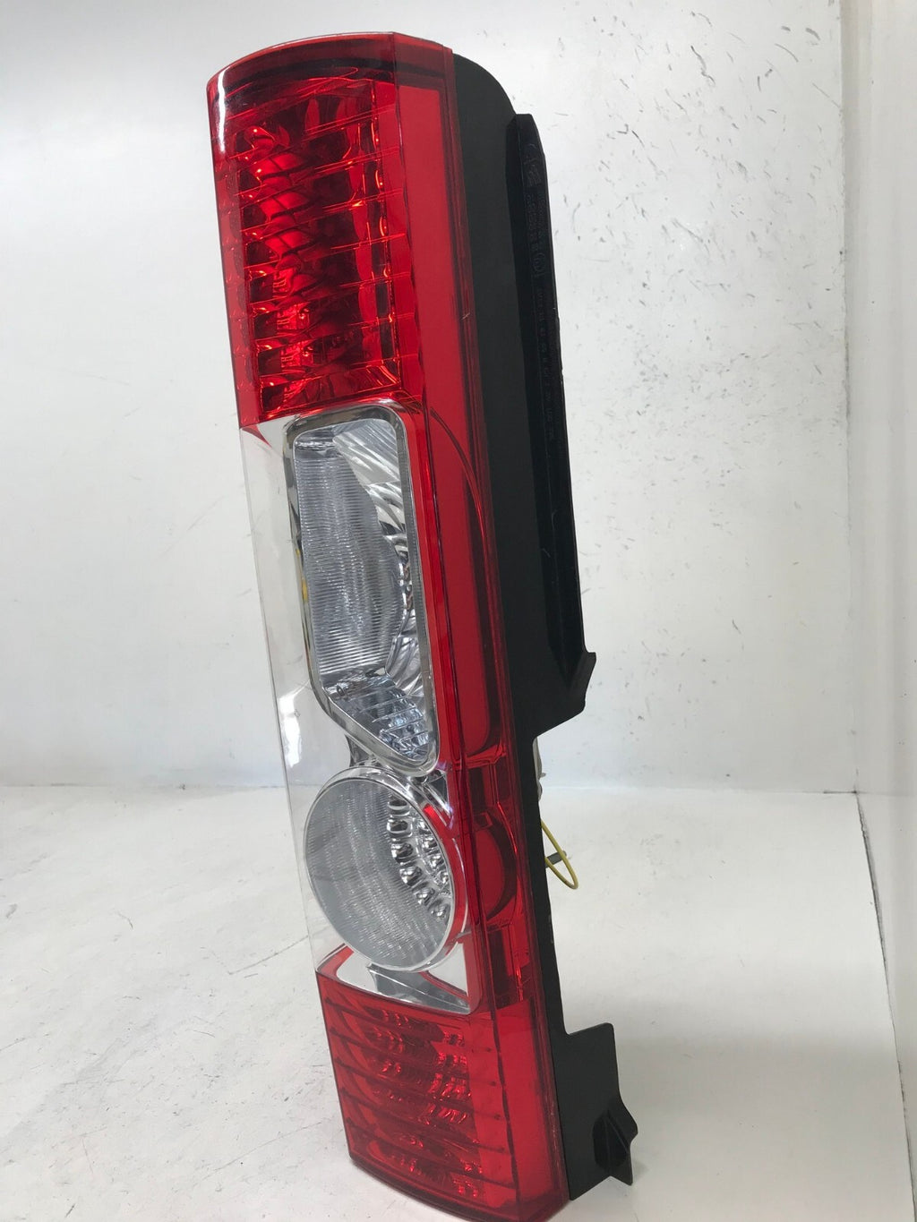 Tail light Damaged LH Driver 14-2022 Ram Promaster 1500 2500 3500 04725947AD OEM