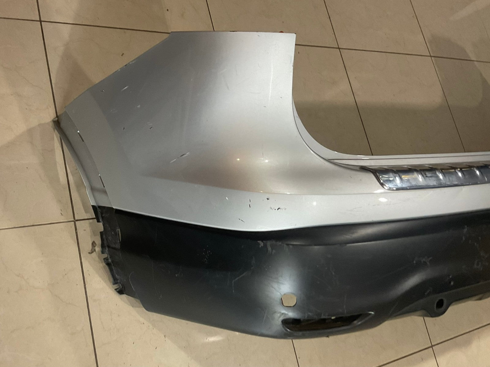 Rear Bumper Cover Silver Nissan Rogue Sport S SL SV 2017-2018 85022+6ma0h OEM