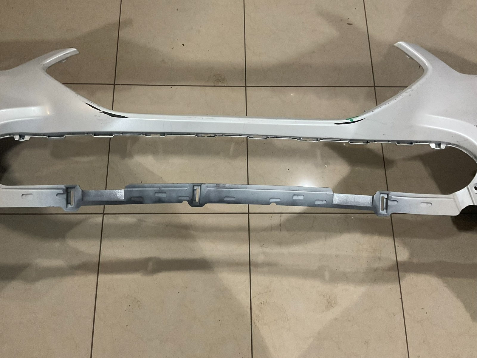 Front Bumper Cover White 2021-2024 Toyota Highlander XSE 52119+0e540 OEM