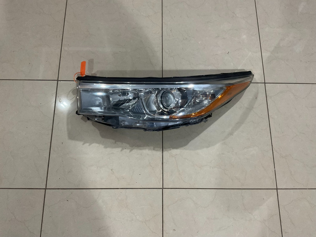Headlight left LH Driver Toyota Highlander 2014 2015 2016 CAPA