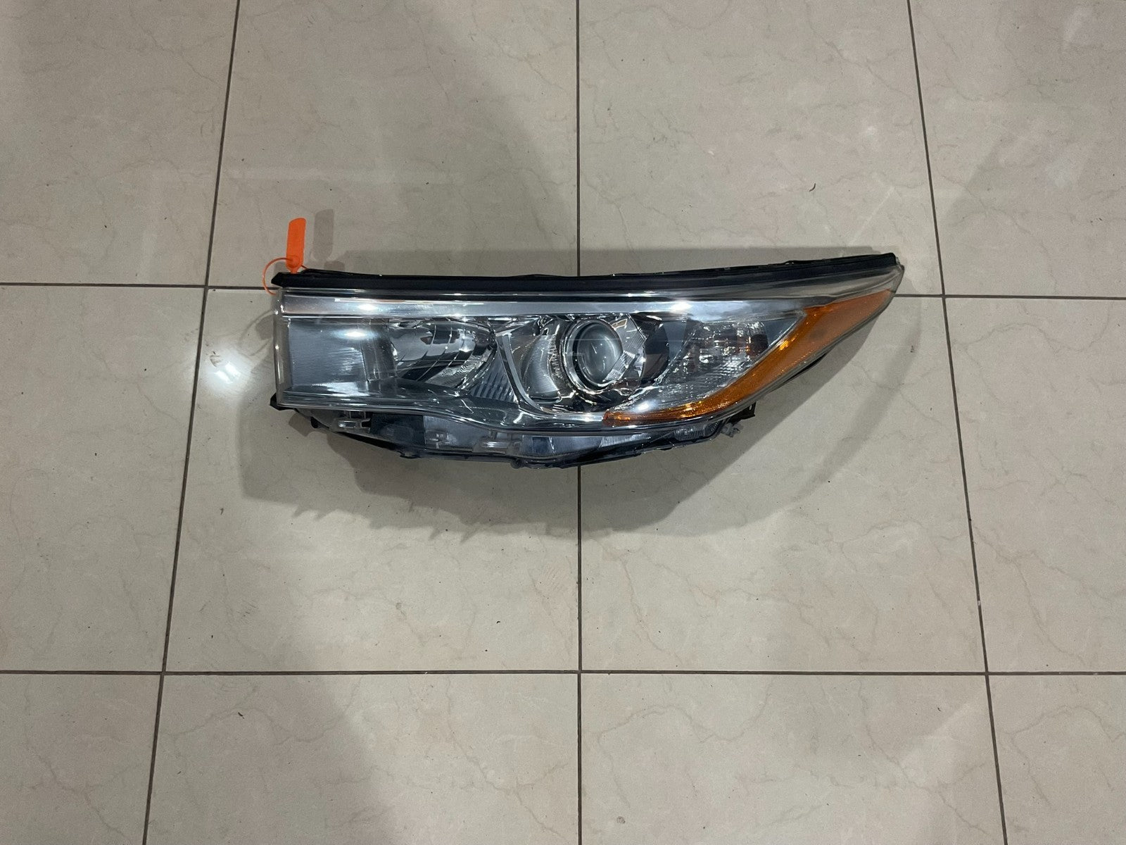 Headlight left LH Driver Toyota Highlander 2014 2015 2016 CAPA
