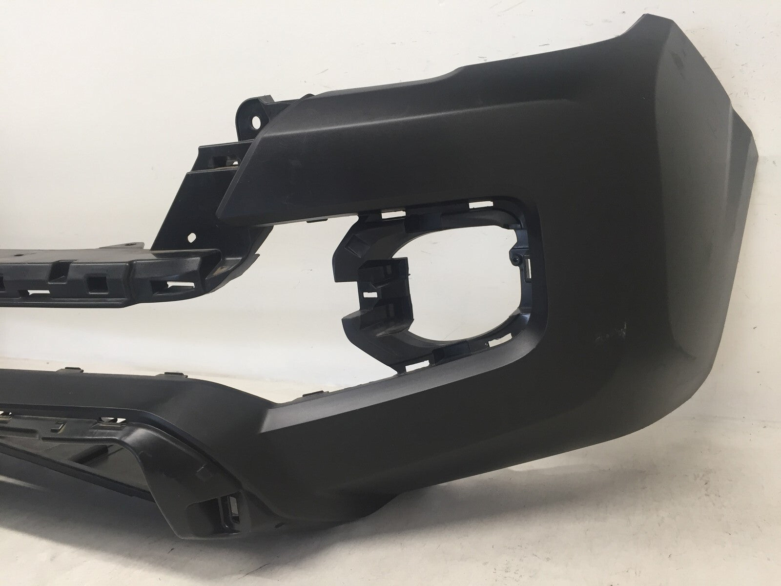 Front Bumper Cover Toyota Tacoma SR SR5 Limited 2016-2019 52119-04220 OEM4