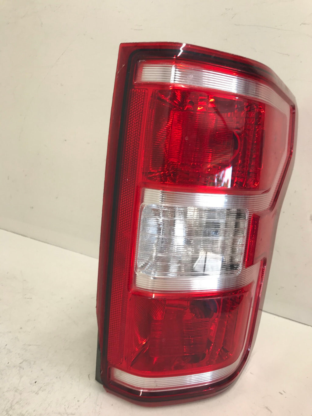 Brake Tail light Damaged Right RH Ford F150 F-150 2018-2020 JL34-13B504-AK OEM
