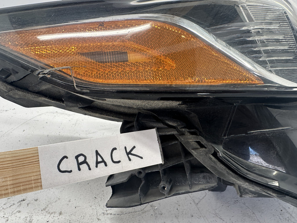Headlight Damaged Right Passenger RH 2018 - 2021 Toyota Camry 81110-06C40 OEM