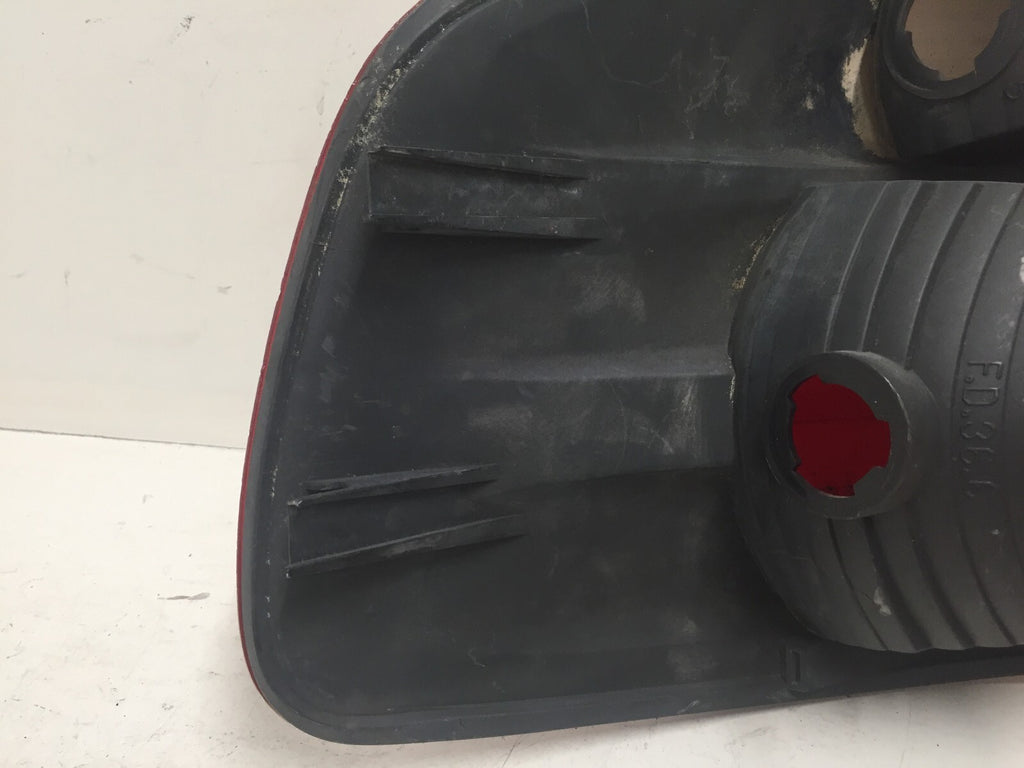 Tail light Damaged Damaged Right RH Ford F 150 2000-2004 YL3X-13440-A OEM