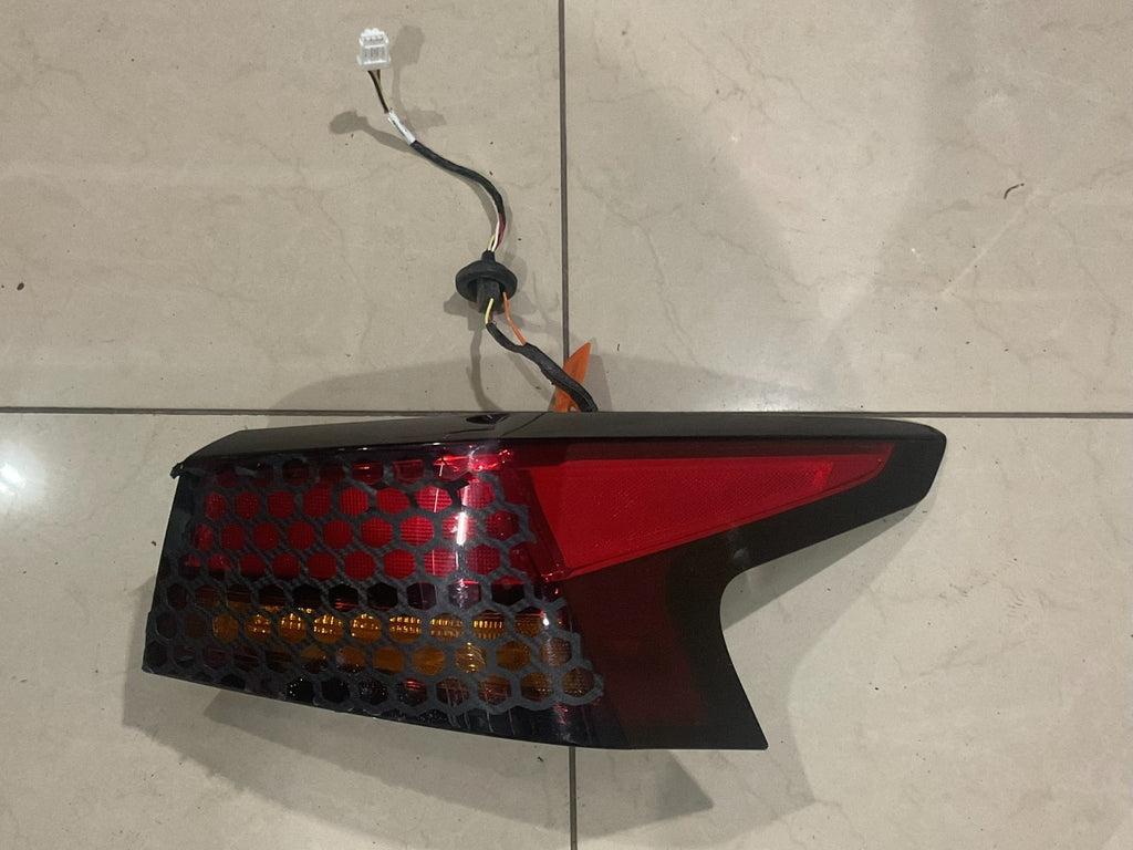 Tail Light Right RH Passenger 2020-2022 Nissan Versa CAPA