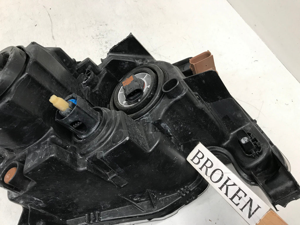 Halogen Headlight Damaged Driver LH Jeep Grand Cherokee 2017-2021 68266647AD OEM