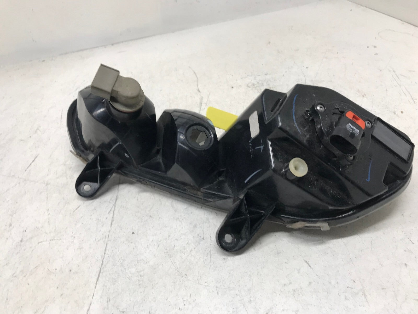 Fog light Damaged Passenger RH Right 2013-2016 Ford Escape CJ54-13B220-AG OEM