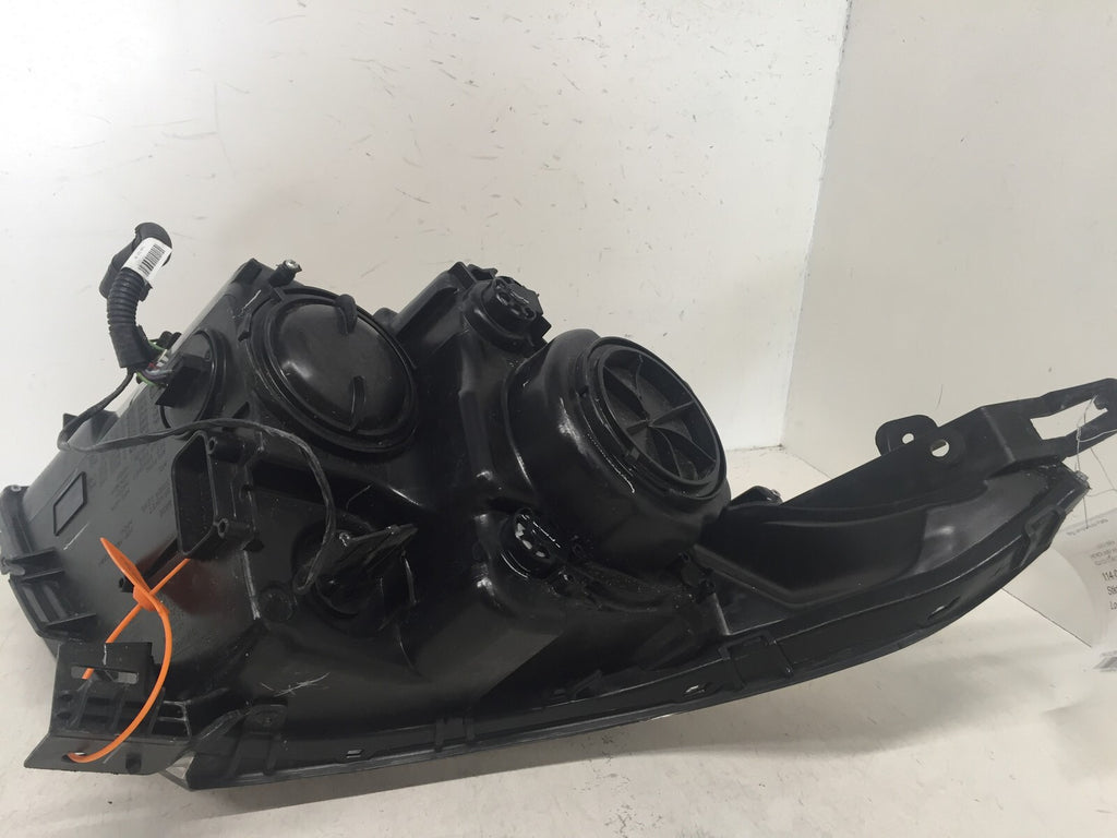 Halogen Headlight Damaged Rigt Passenger Cadillac SRX 2010-2013 22853873 OEM