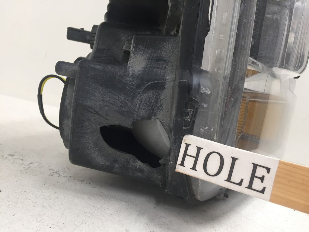 Halogen Headlight Damaged Passenger RH Ford F150 2015-2017 FL34-13005-A OEM
