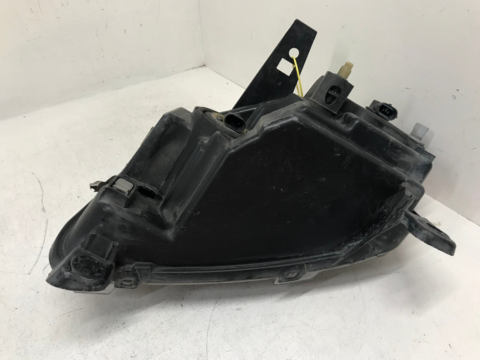 Halogen Headlight Damaged Passenger RH Jeep Compass 2013-2017 68171214AA OEM