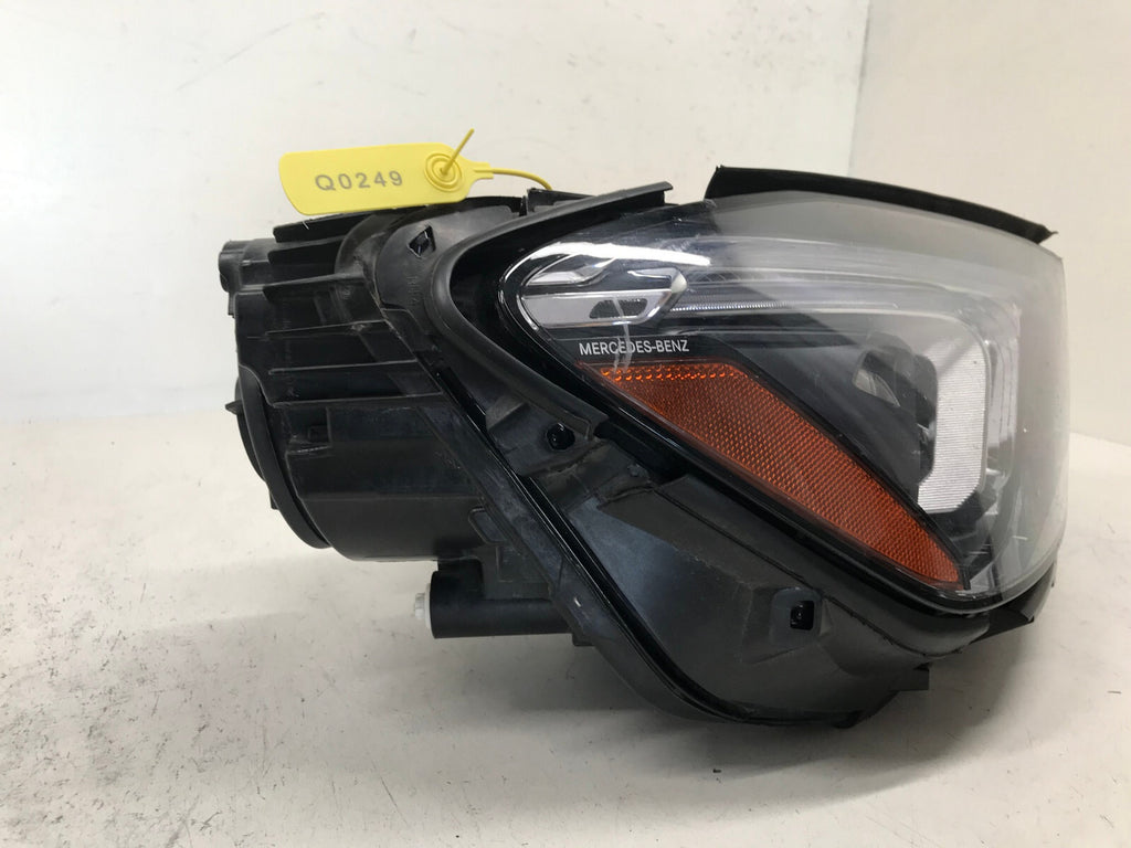 Headlight Damaged RH Passenger 20-22 Mercedes X167 GLE450 GLE580 A1679066206 OEM
