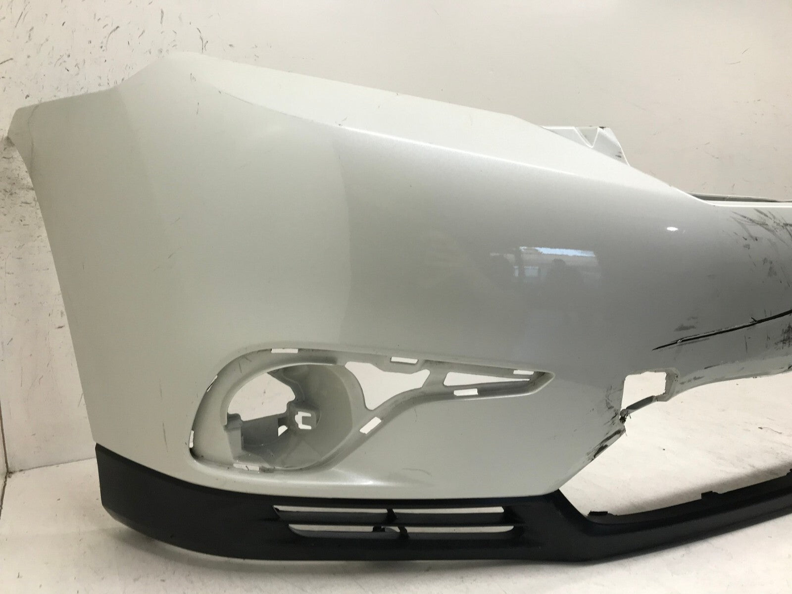Front Bumper Cover Toyota Highlander Base Ltd SE+ White 11-13 52119-0E120 OEM2