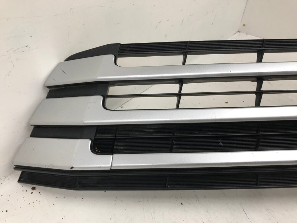 Grill Grille 2017-19 Toyota Highlander Suv 53112-0E180 OEM