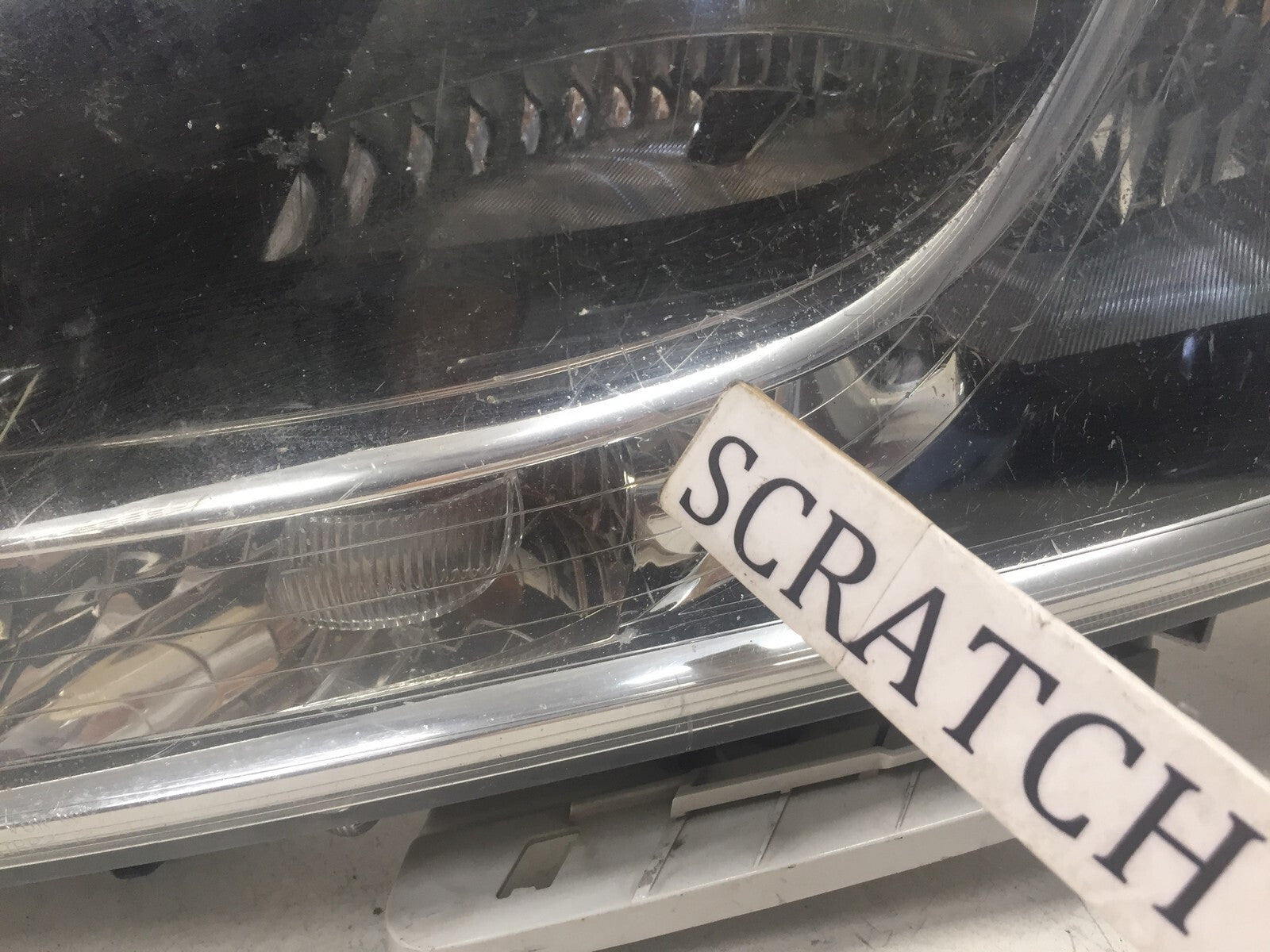 Headlight Damaged Lamp Driver LH Nissan Pathfinder 2013-2016 26060-3KA0A OEM