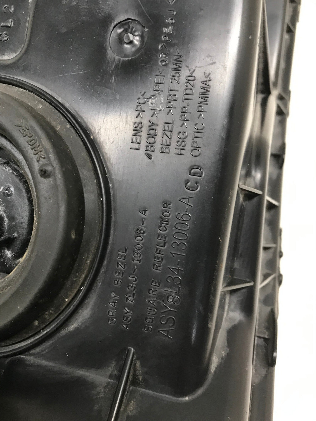 Headlight Damaged Left LH Driver 2004-2008 Ford F-150 7L3J-13006-A OEM