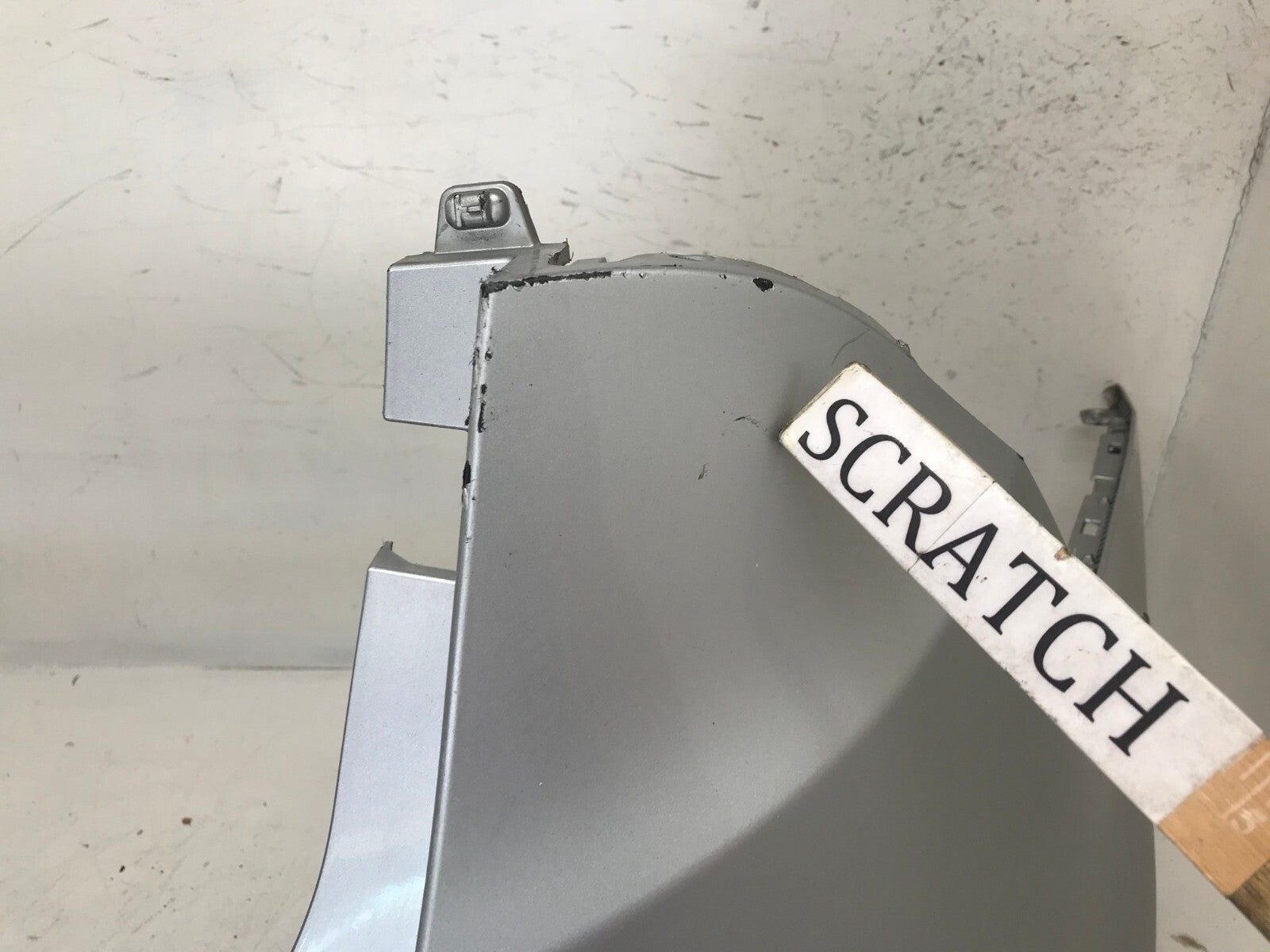 Rear Bumper Cover Silver Hyundai Santa fe 2016-2017 86512-4Z500 OEM