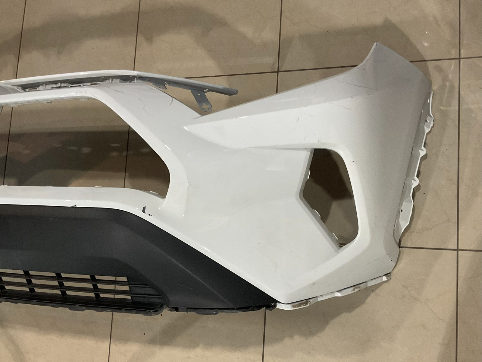 Front Bumper Cover White Toyota RAV4 2019-2021 52119+0r200 OEM