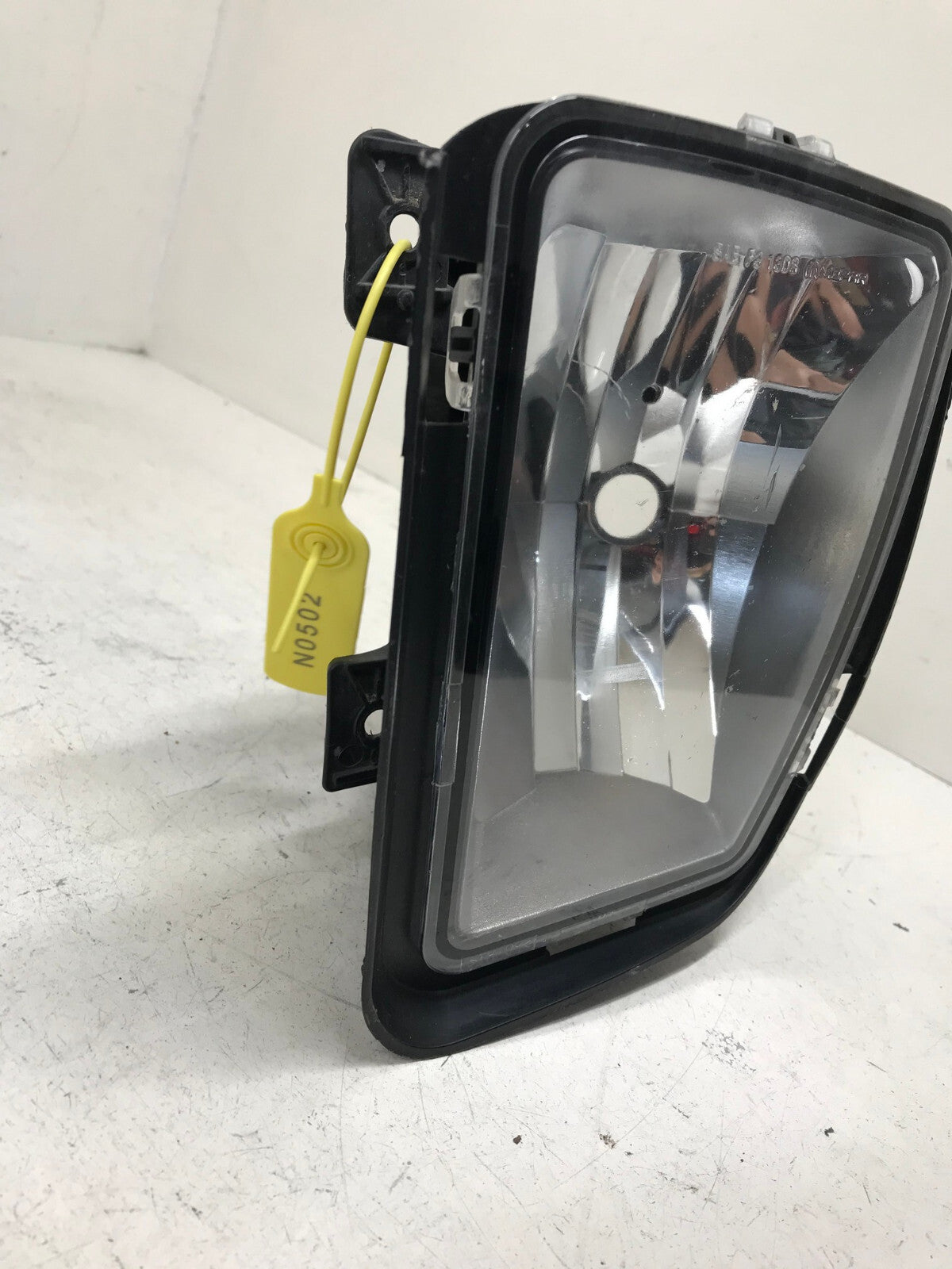 Fog light Damaged Driver LH Dodge Ram 2013 2014 2015 2016 2017 2018 320479 OEM