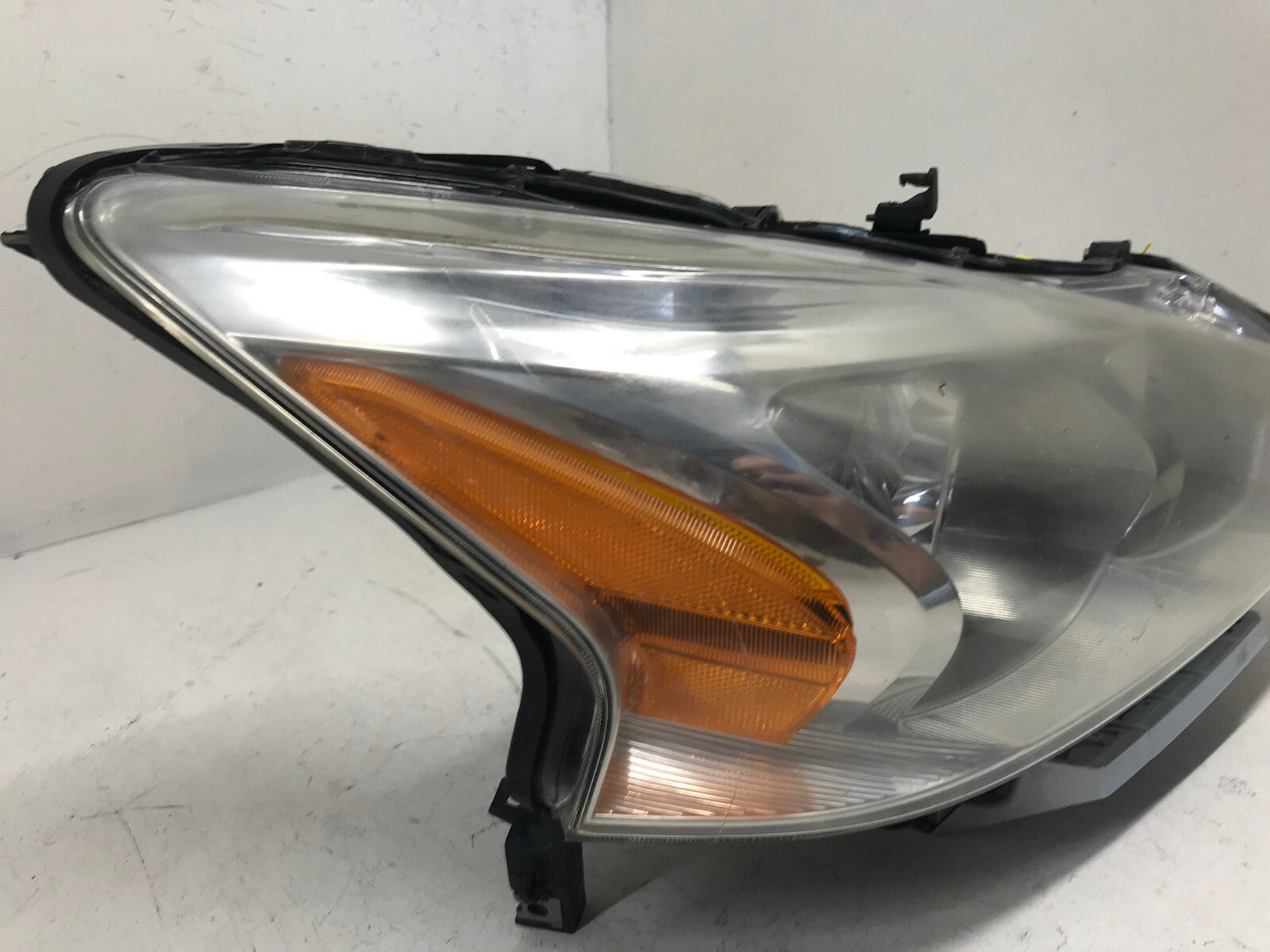 Headlight Damaged Right RH Nissan Altima Sedan 2013 2014 2015 26010-3TA0A OEM