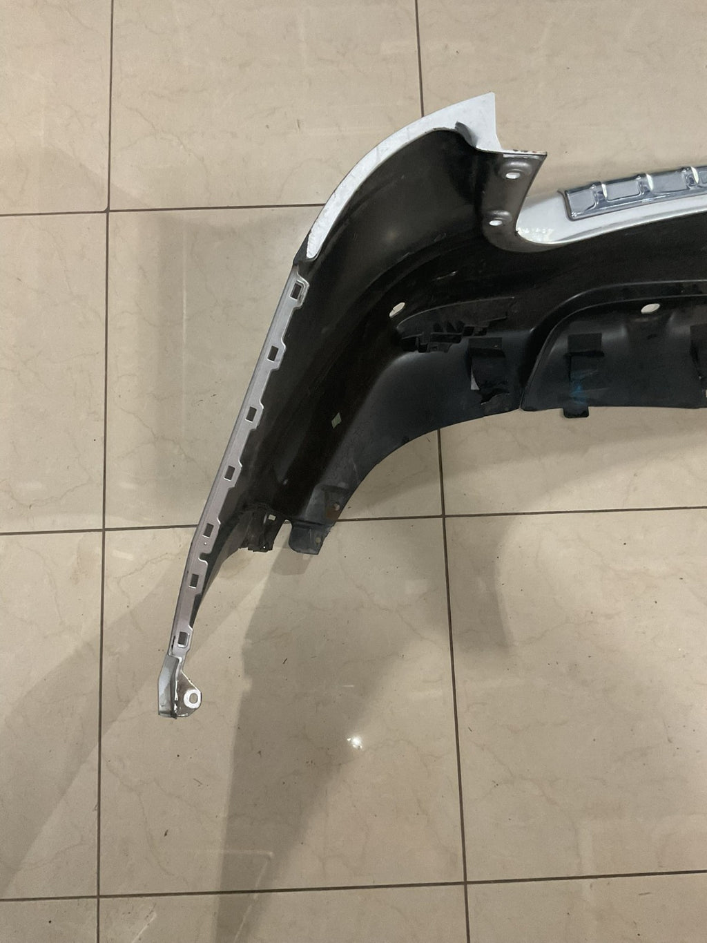 Rear Bumper Cover Silver Nissan Rogue Sport S SL SV 2017-2018 85022+6ma0h OEM