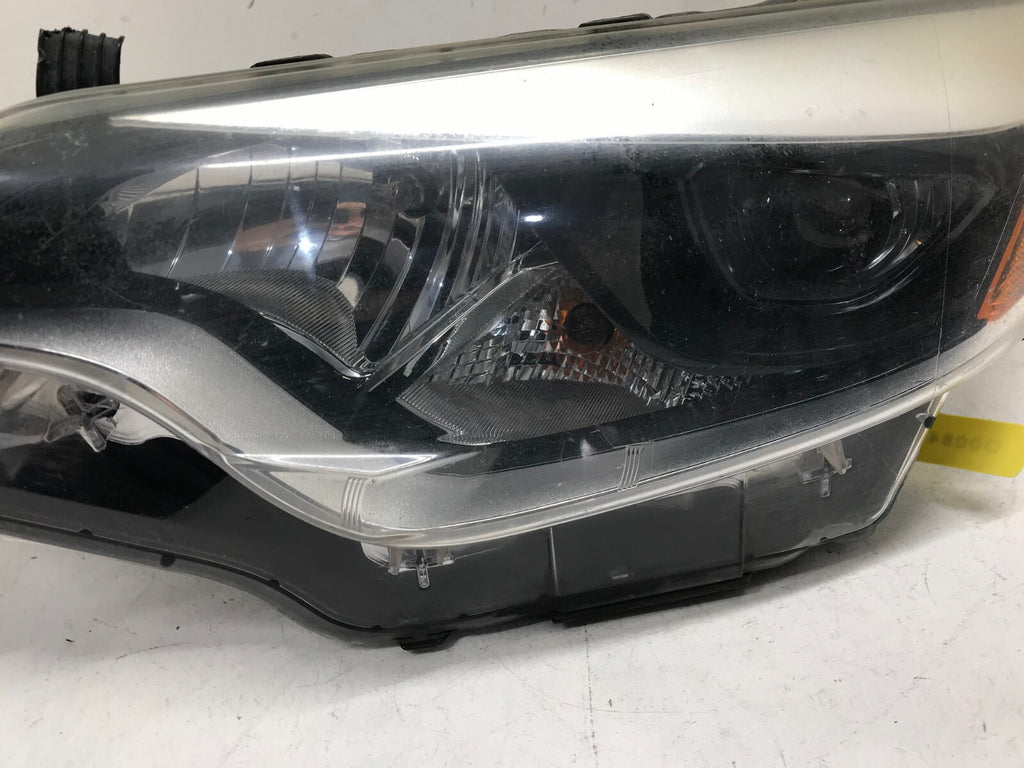 Halogen Headlight Damaged Driver LH Toyota Corolla 14 2015 2016 81150-02E60 OEM