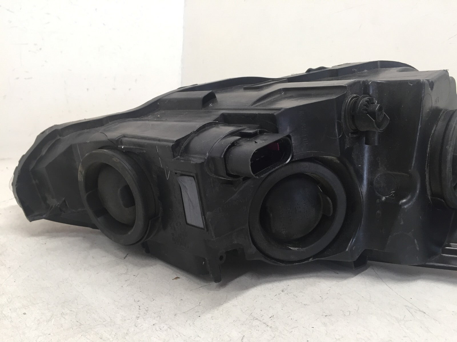 Headlight Damaged Left Driver LH Ford Focus 2015-2018 F1EB-13W030-JF OEM