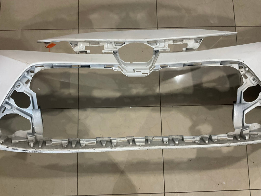 Front Bumper Cover White Toyota Corolla L/LE/XLE 2020-2021 52119-02N90 OEM