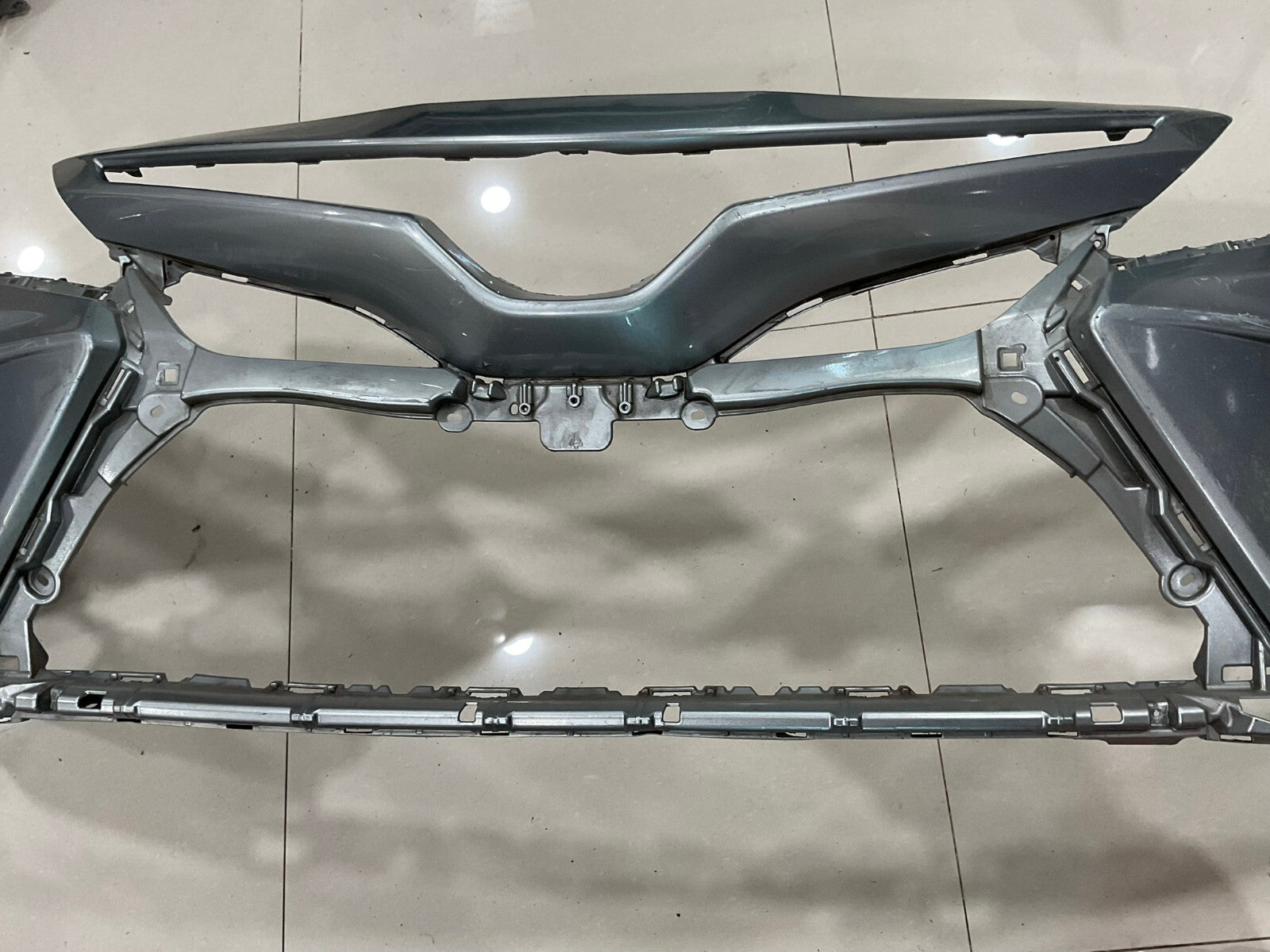 Front Bumper Cover Silver Toyota Camry SE XSE Hybrid SE 18-2020 52119-06E20 OEM