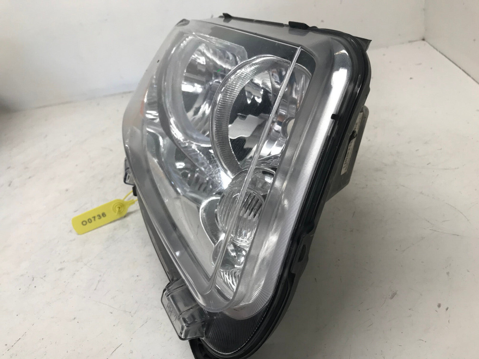 Headlight Damaged Passenger RH Jeep Grand Cherokee 2011 2012 2013 55079378AE OEM