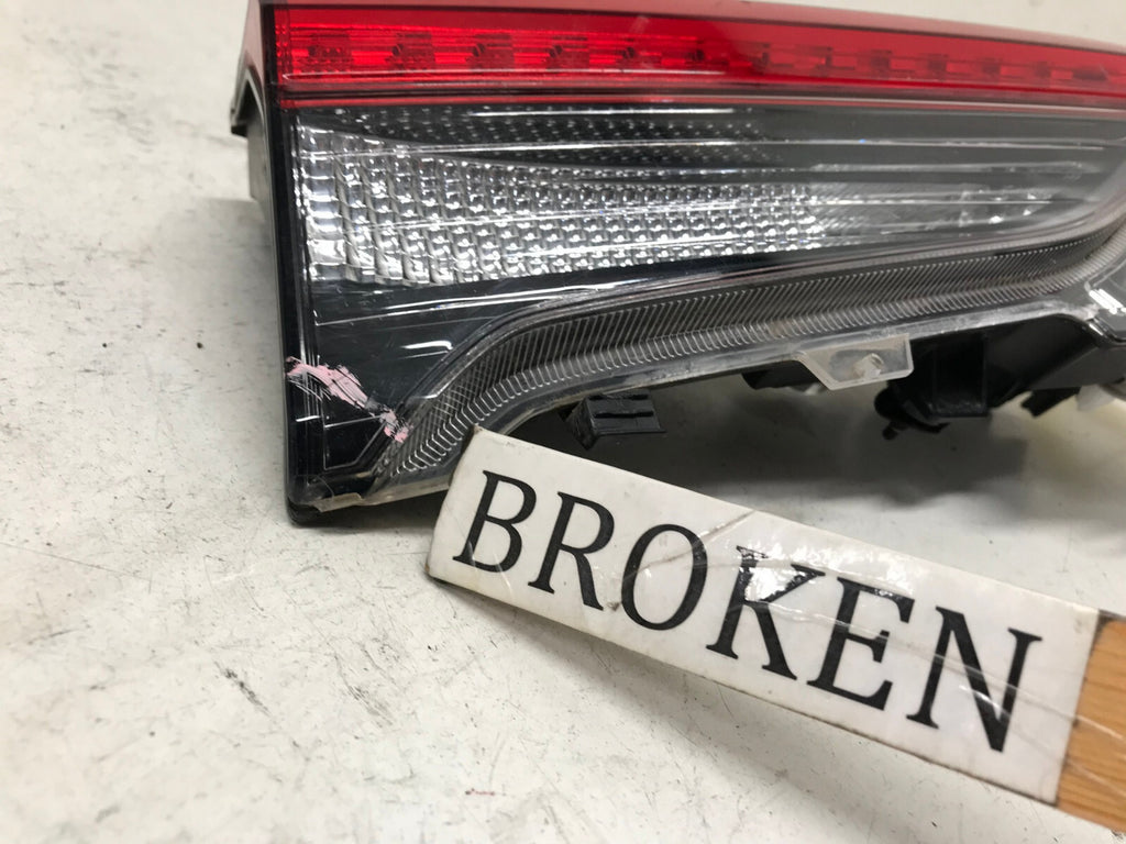 Tail light Damaged LH Driver 2019 2020 2021 Toyota RAV4 81590-42120 OEM