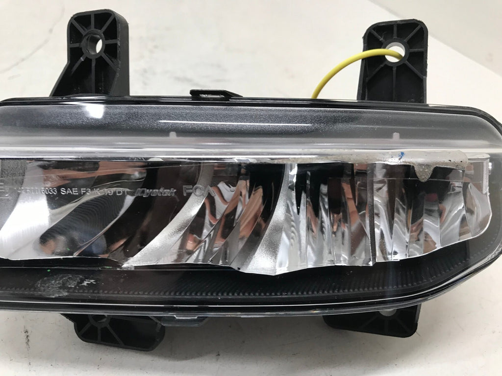 Fog light Damaged LH Driver  Dodge Ram 1500 2500 3500 19-21 2022 68477195AA OEM