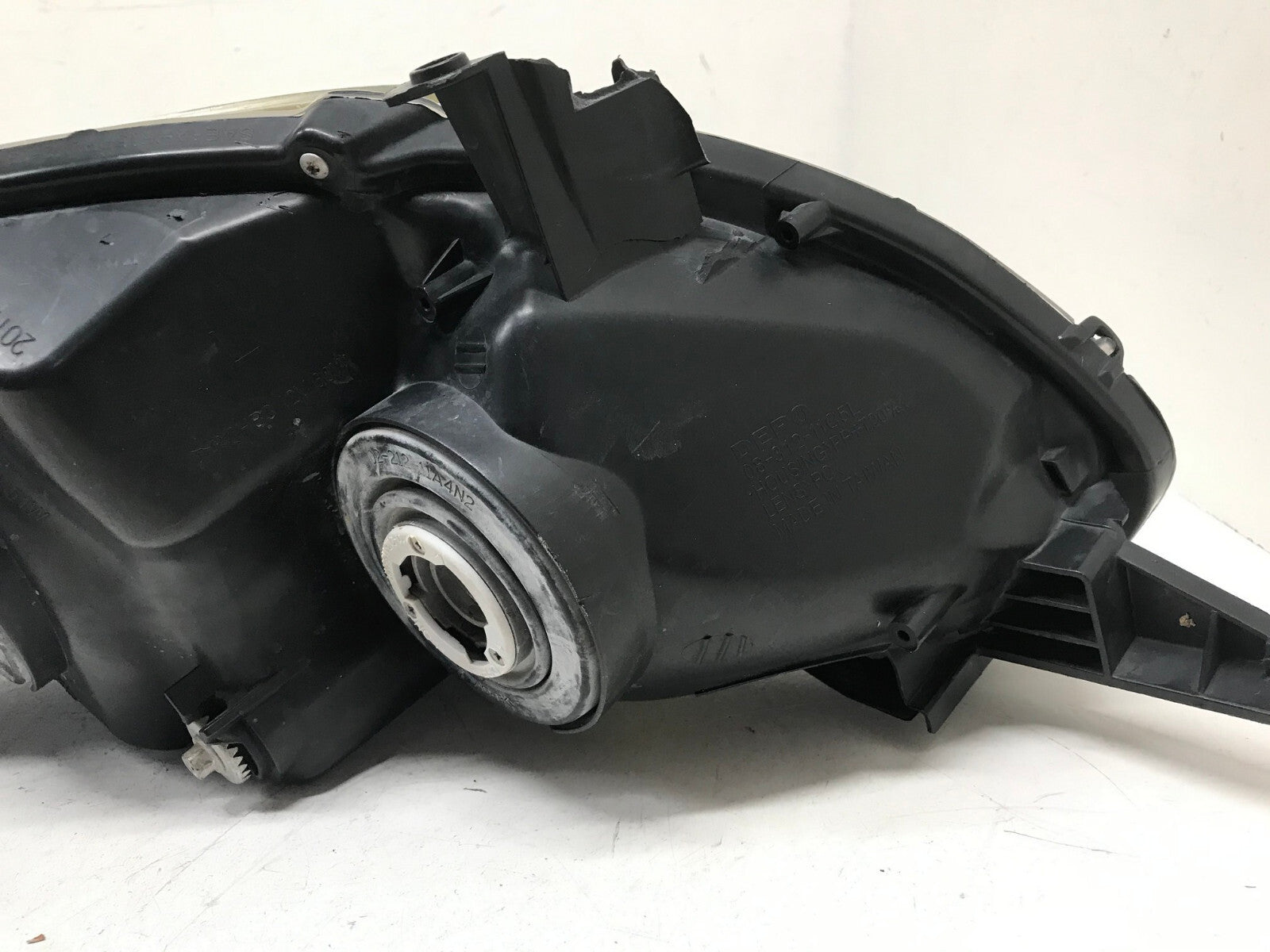 Headlight Damaged Left LH Driver 2011-2013 Toyota Corolla CAPA