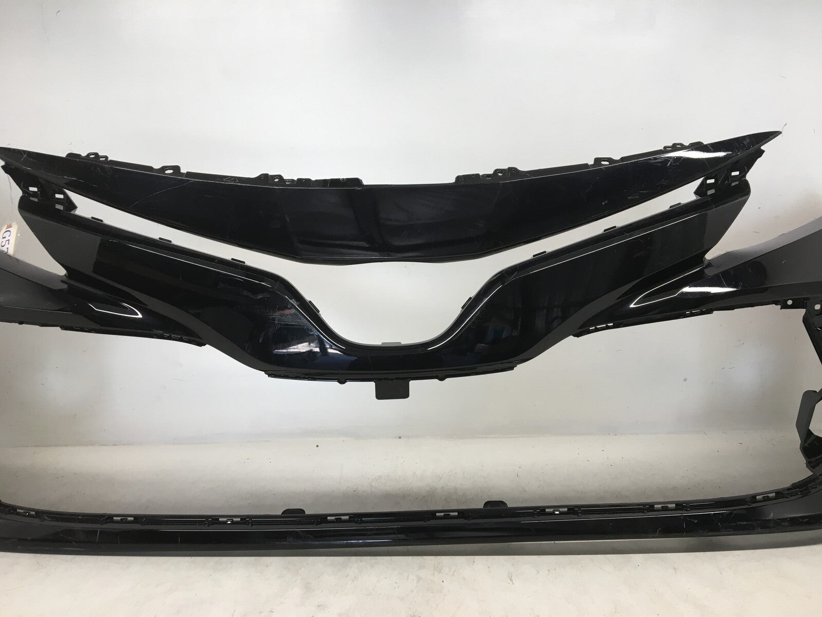 Front Bumper Cover Toyota Camry LE XLE Hybrid LE Hyb XLE 18 19 52119-06D90 OEM