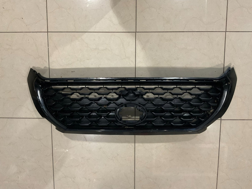 Grille Grill 2022 2023 Toyota Corolla Cross 53114+0a060 OEM