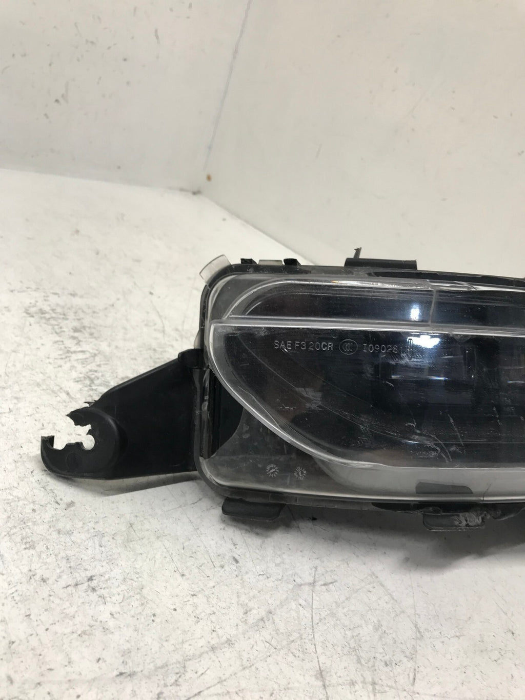 Fog light Damaged Driver LH Left 2020 - 2022 Lincoln Corsair LJ7B-15A255-AC OEM