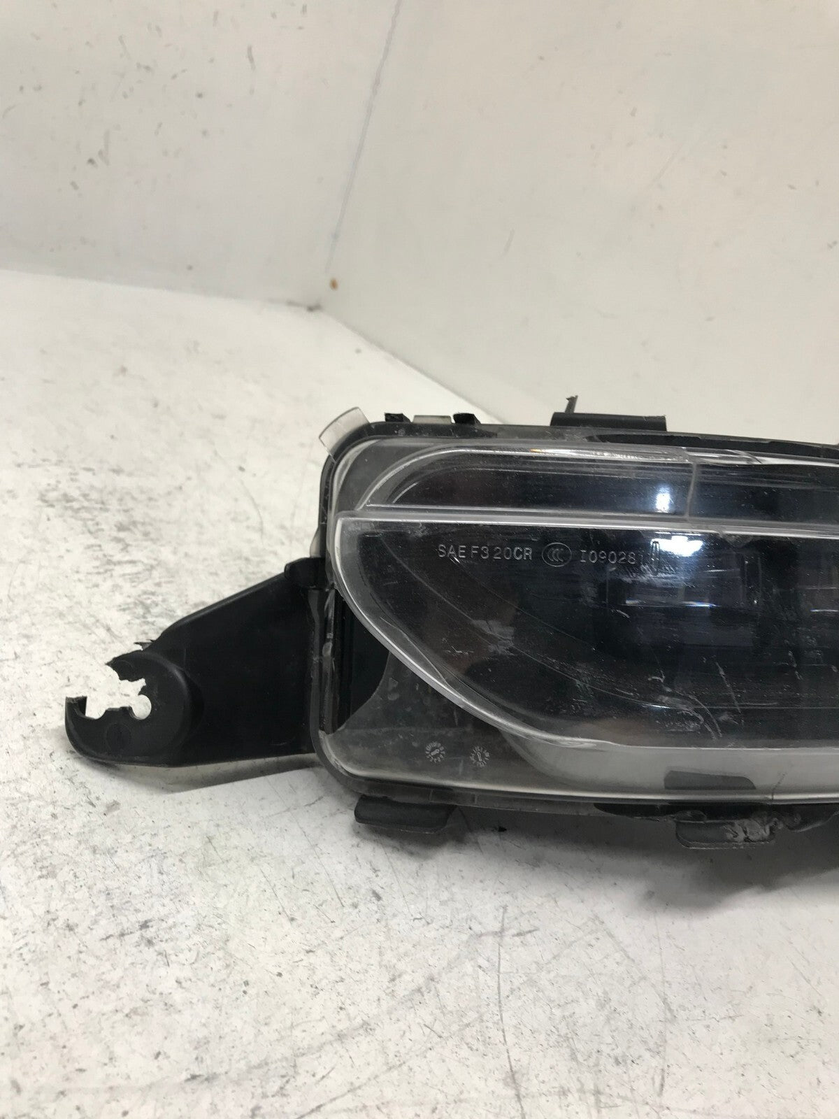 Fog light Damaged Driver LH Left 2020 - 2022 Lincoln Corsair LJ7B-15A255-AC OEM