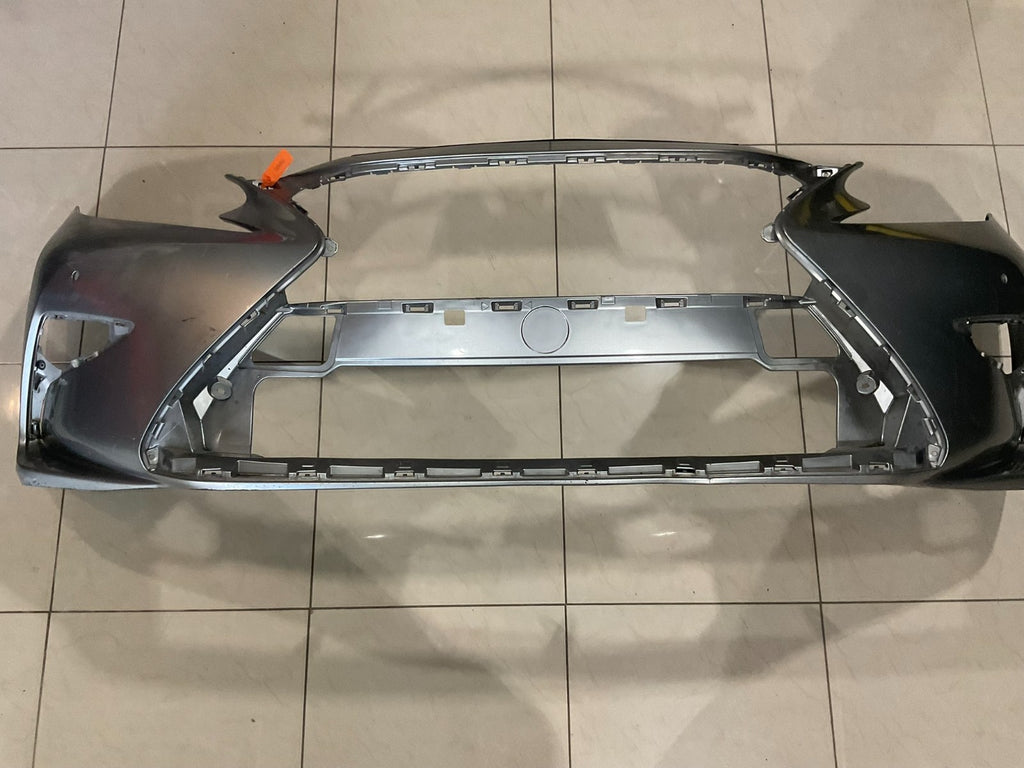 Front Bumper Cover Silver Lexus ES350 ES300H Base 2016 52119+33a30 OEM