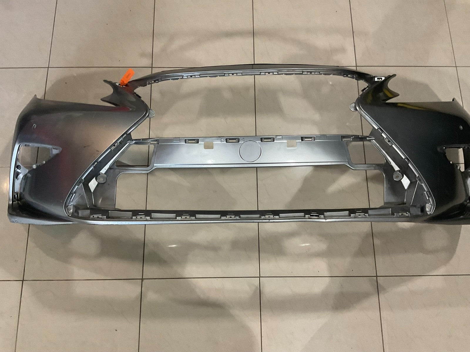 Front Bumper Cover Silver Lexus ES350 ES300H Base 2016 52119+33a30 OEM