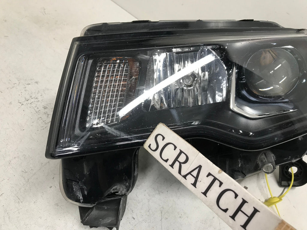 Halogen Headlight Damaged Driver LH Jeep Grand Cherokee 2017-2021 68266647AD OEM
