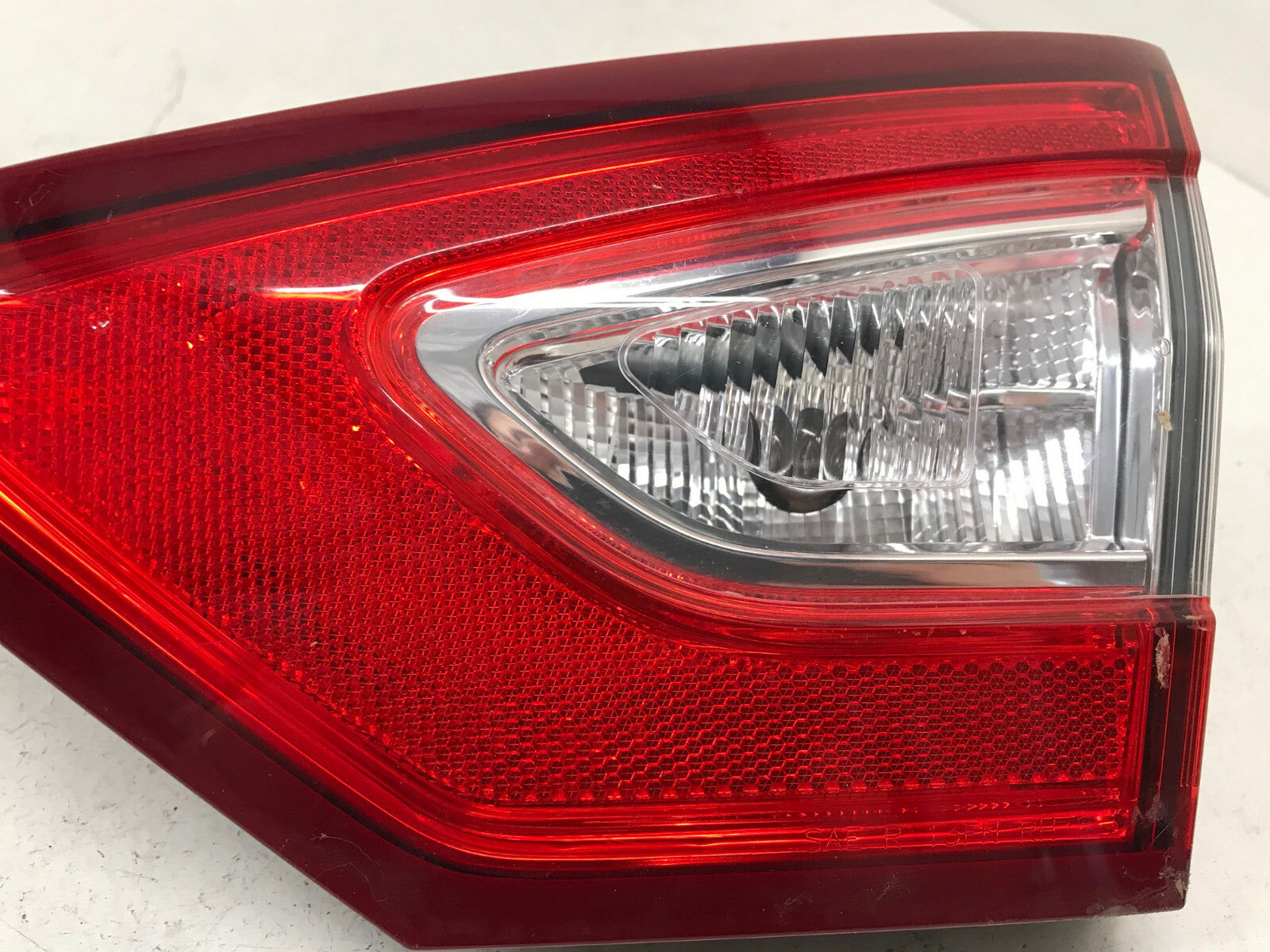 Tail light Damaged Right RH Passenger Ford Fusion 2013-2016 DS73-13A602-AD OEM