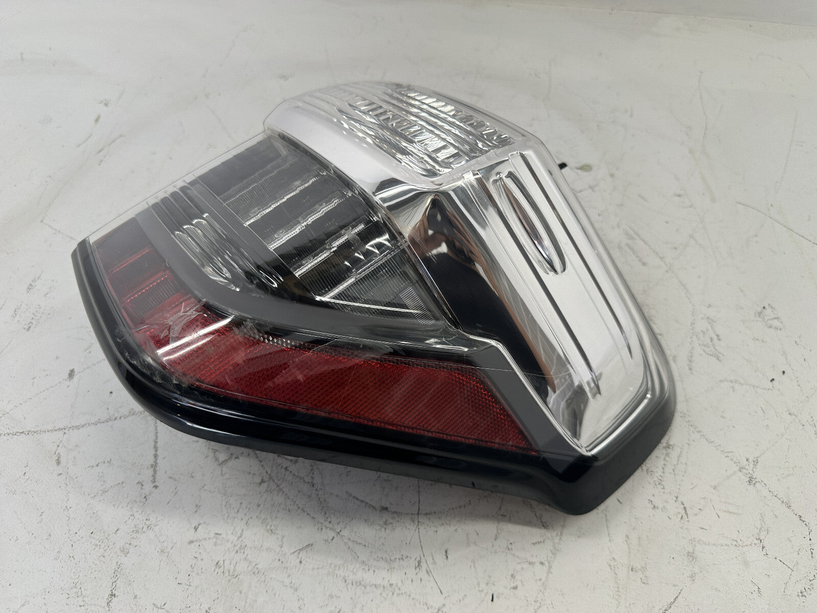 Tail light Damaged Right Passenger RH 2014-2023 Toyota 4Runner 81551-35402 OEM