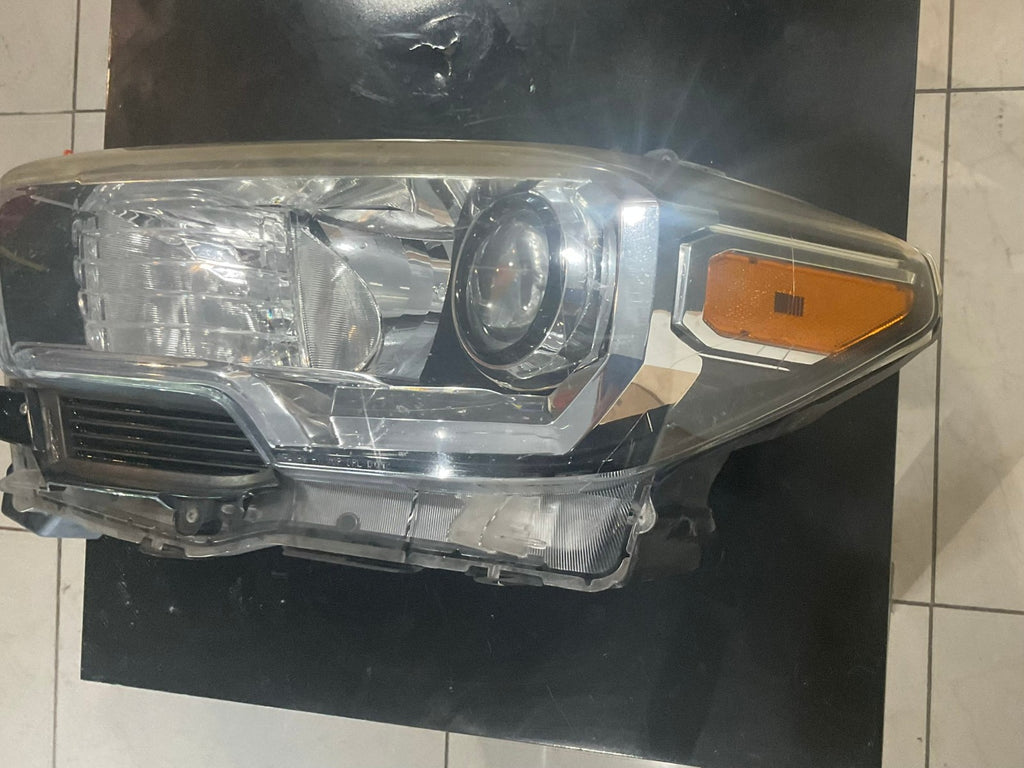 Headlight Left Driver LH 2016 2017 2018 2019 2020 2021 2022 Toyota Tacoma CAPA