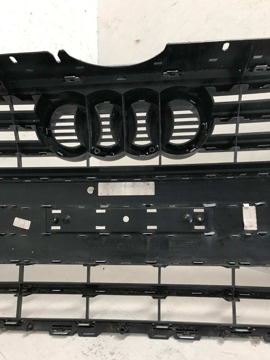 Grille Grill 2018 2019 Audi A4 Sedan 8W0-853-651 OEM