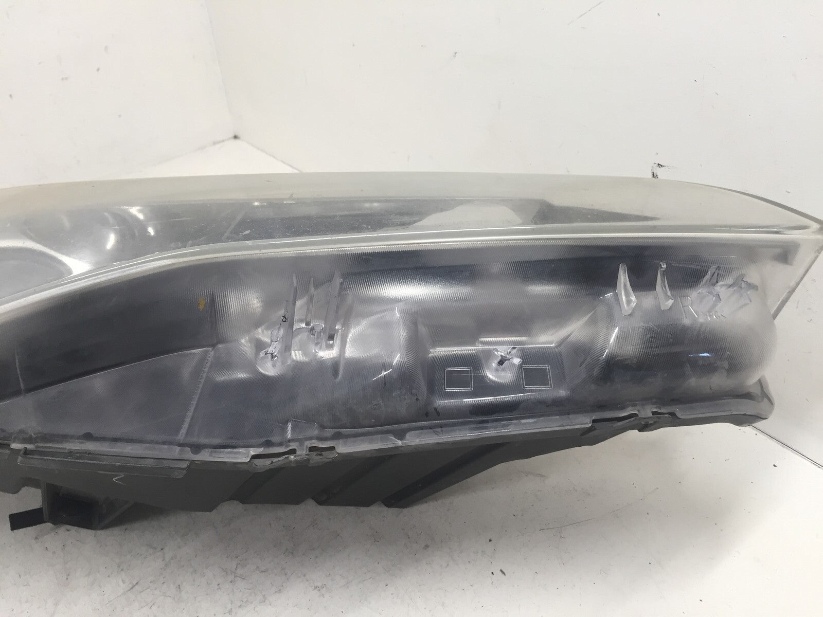 Halogen Headlight Damaged Passenger RH Right Side Toyota Camry 2015-2017 OEM2
