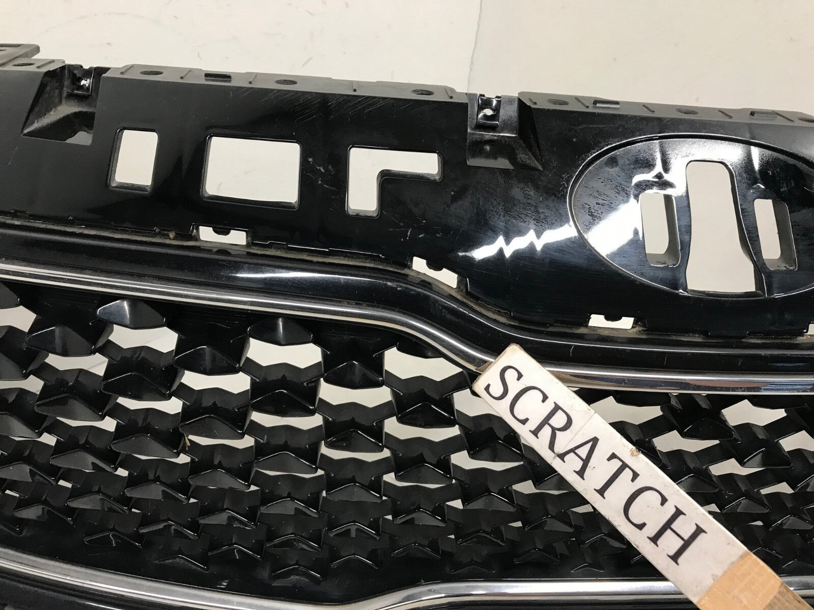 Grill Grille Kia Sportage 2017 - 2019 86352-D9010 OEM