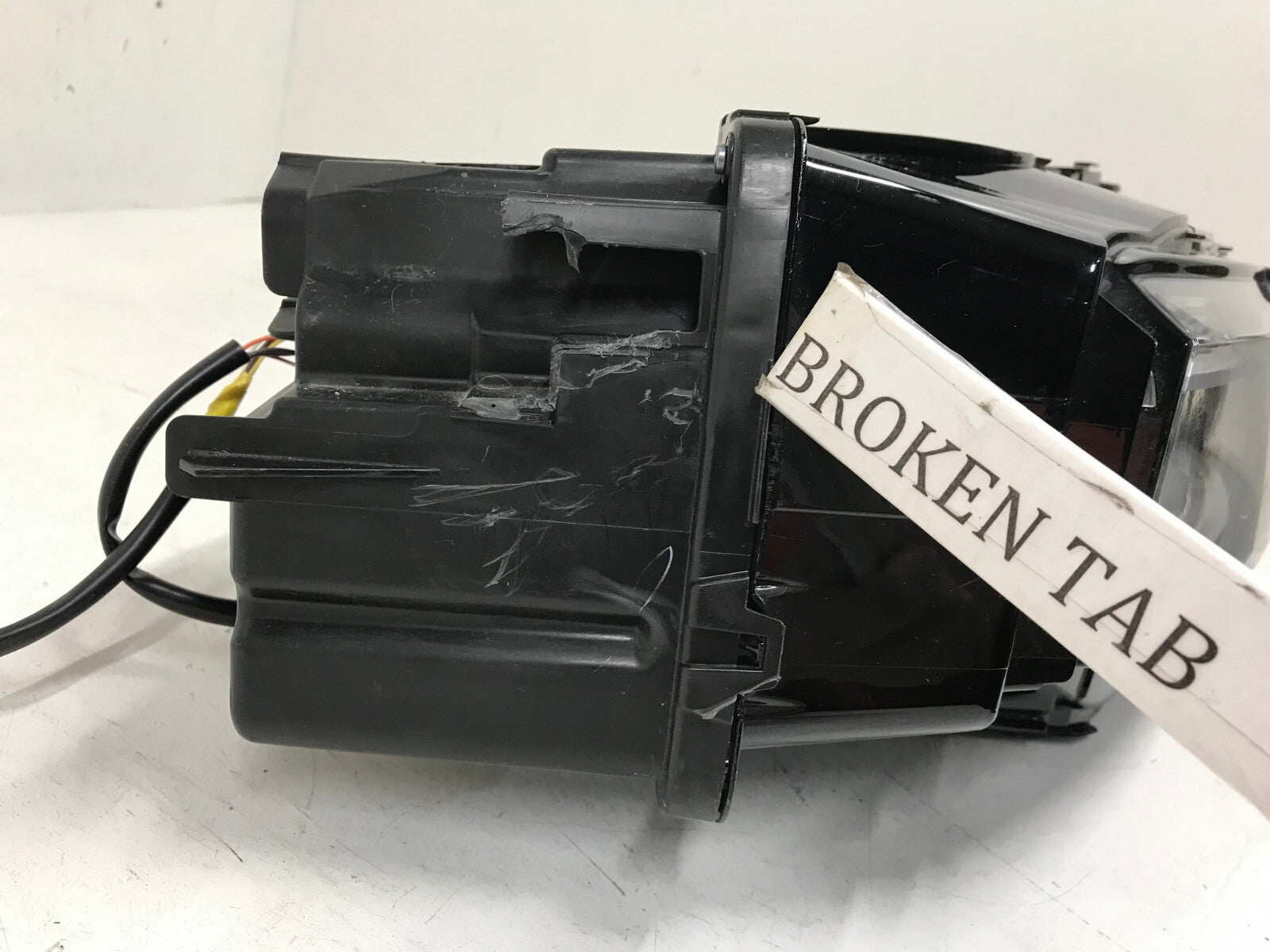 Headlight Damaged LED Right RH Nissan Rogue Platinum SL SV 2021 26010-6RR0A OEM