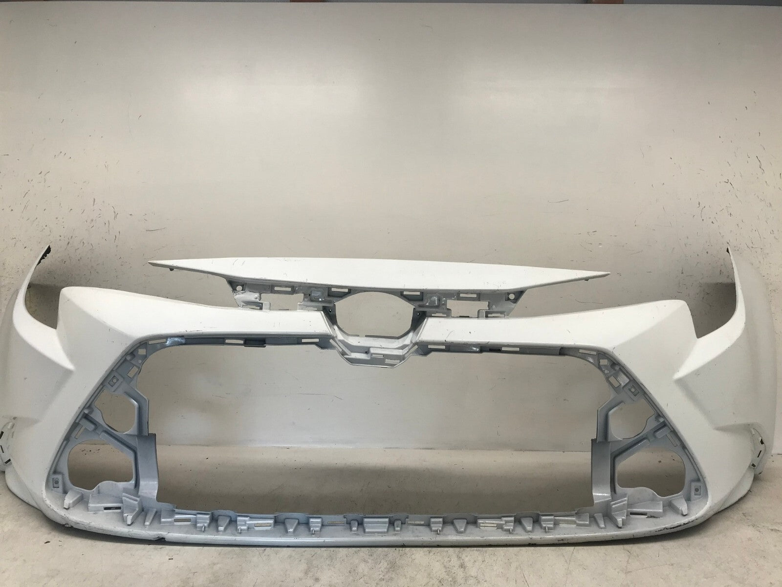 Front Bumper Cover Toyota Corolla LE XLE 2020-2021 52119-12G00 OEM02