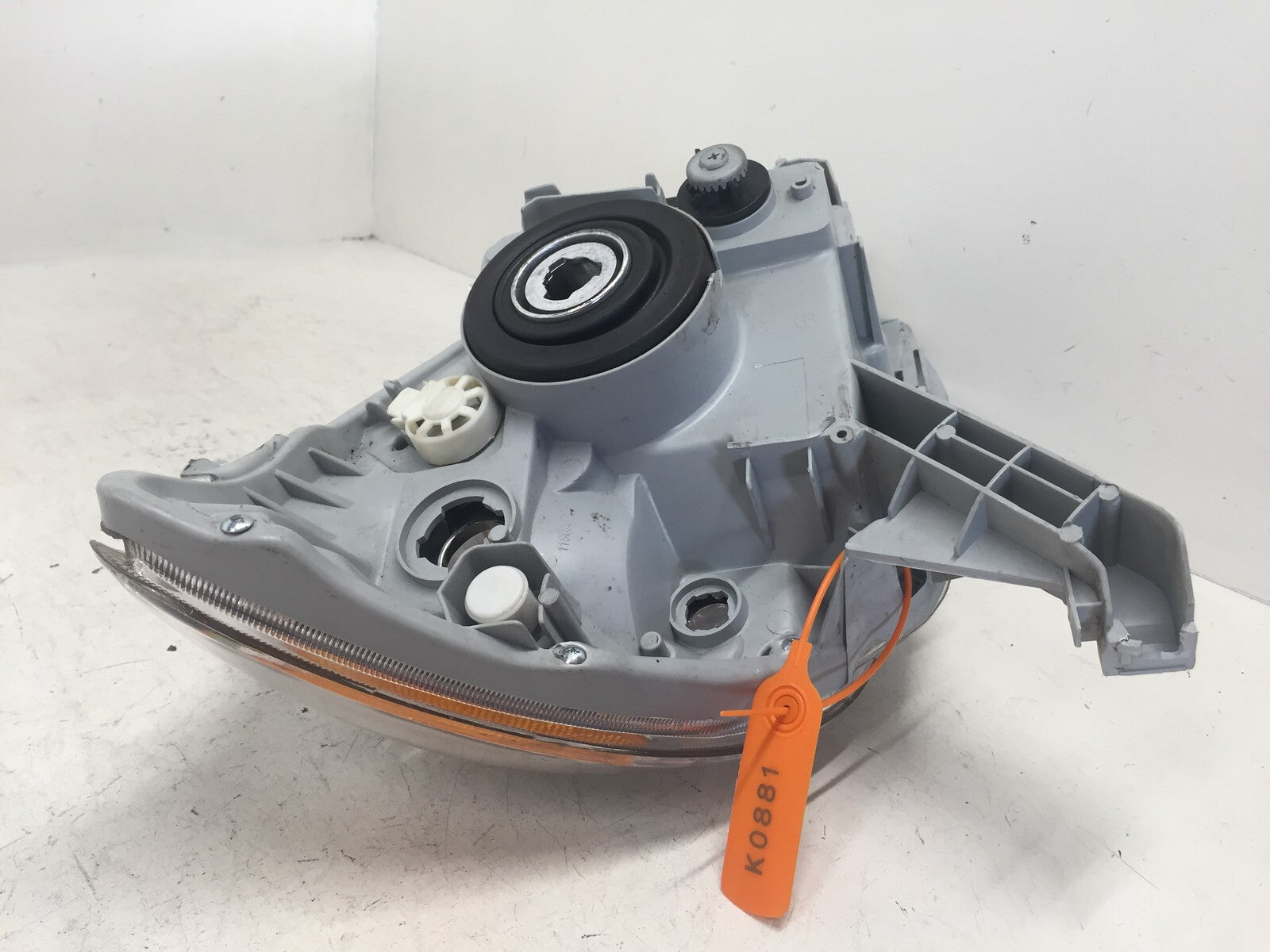 Headlight Damaged Driver Left LH Toyota 4Runner Limited/SR5 06-09 CAPA