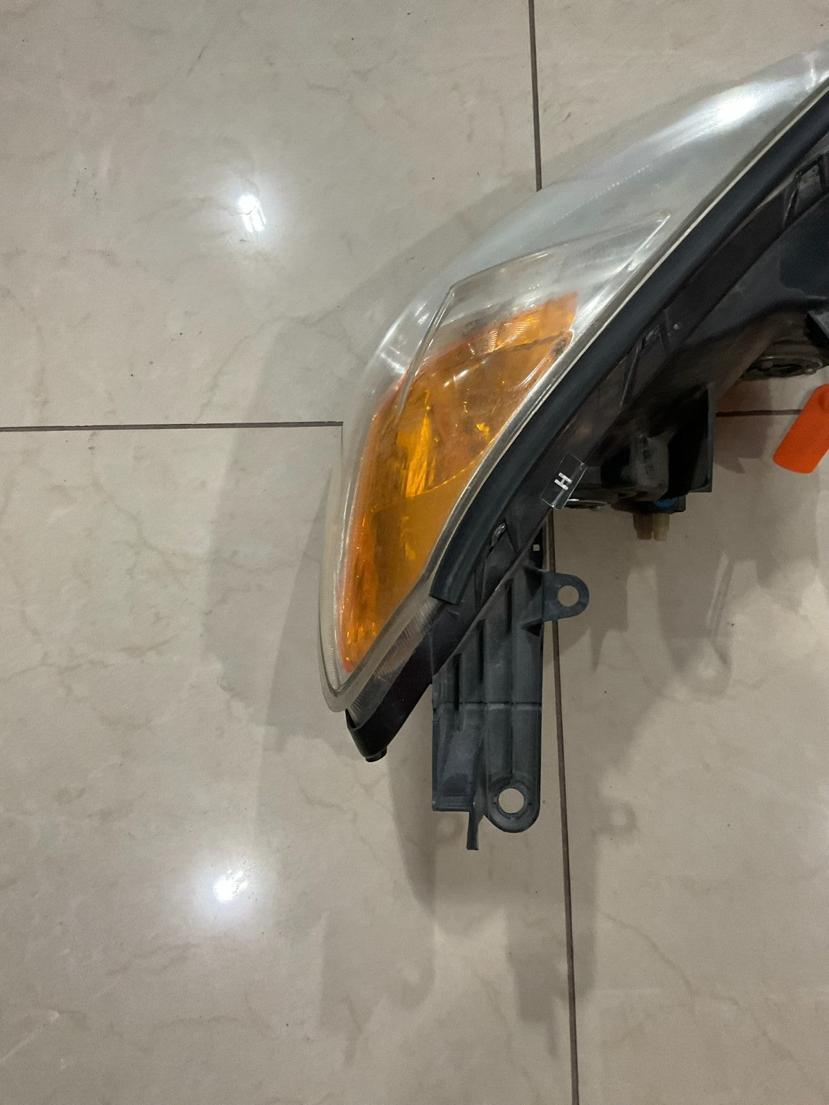 Headlight Left Driver LH 2009-2012 Toyota RAV4 81150+0r010 OEM